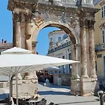 Business Pula